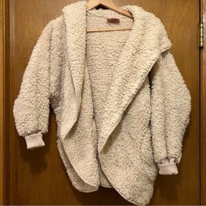 Nordic Beach Fluffy Jacket Hoodie Pockets!